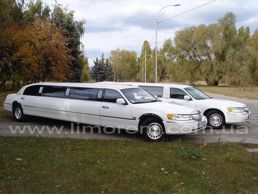 лимузин Lincoln Town Car, лимузин на свадьбу, лимузин на прокат, прокат лимузинов Киев, аренда лимузина, фото лимузина